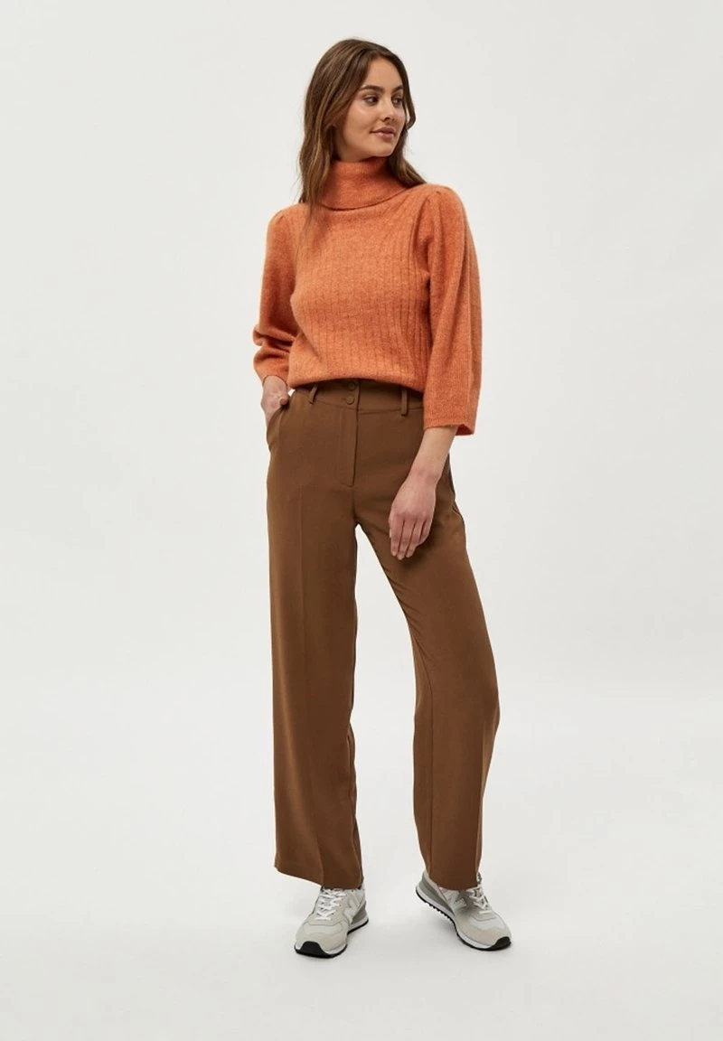Minus ILSA Pantalon Classique Teak Femme 4 Minus ILSA Pantalon Classique Teak Femme – Image 2