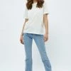 Minus CATHY T Shirt Basique White Femme -SOLDES D'ÉTÉ - Minus Fashion d7c5be81a74d4e1080c98ac04cec5bd8