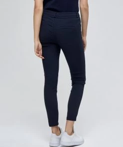 Minus Femme CARMA Chino Black Iris 9 Minus Femme CARMA Chino Black Iris -SOLDES D'ÉTÉ - Minus Fashion d7fcccecbb9c4757addd60e17d761cdc