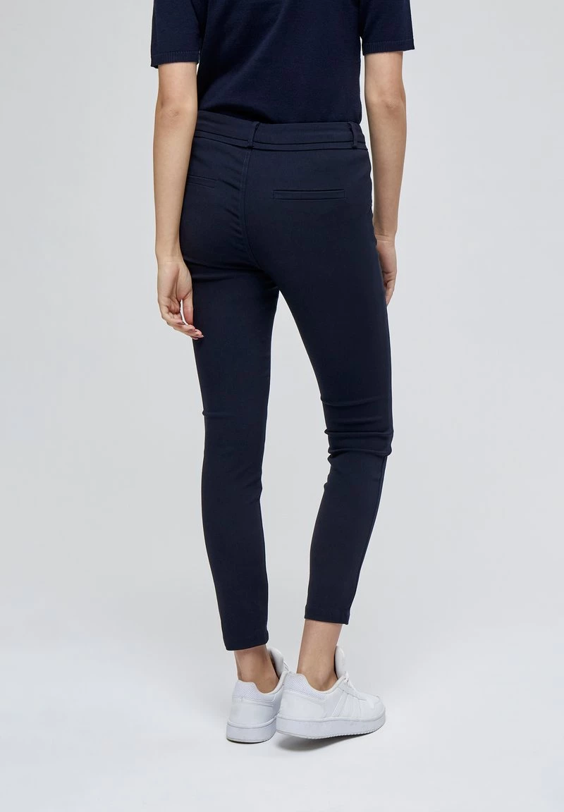 Minus Femme CARMA Chino Black Iris 5 Minus Femme CARMA Chino Black Iris – Image 3