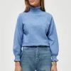 Minus CECELINE Pullover Light Palace Blue Femme -SOLDES D'ÉTÉ - Minus Fashion e09fcf811dbe407ea10e4bd92234dad3