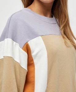 Minus Femme Sweatshirt Warm Sand -SOLDES D'ÉTÉ - Minus Fashion e1364db5d6d54d479ad908911efba7d4