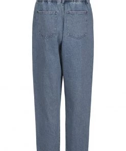 Minus Femme DINA Jean Boyfriend Light Denim 13 Minus Femme DINA Jean Boyfriend Light Denim -SOLDES D'ÉTÉ - Minus Fashion e186c014640d42428beab3f38778f9b7