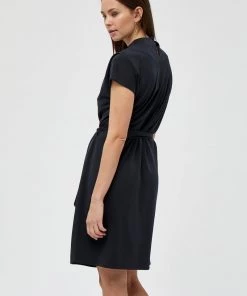 Minus Femme EDONA Robe De Jour Black -SOLDES D'ÉTÉ - Minus Fashion e3a7a717bed549e196788f8eb679fffd