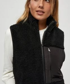 Minus MAGGIE Veste Sans Manches Black Femme 10 Minus MAGGIE Veste Sans Manches Black Femme -SOLDES D'ÉTÉ - Minus Fashion e60edd76d2244a4f8492b7a1a5b43673