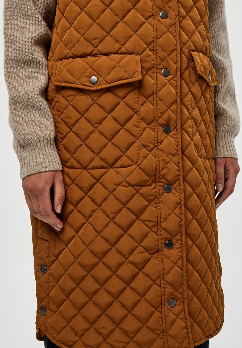 Minus Veste Sans Manches Rustic Brown Femme 6 Minus Veste Sans Manches Rustic Brown Femme – Image 4