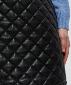 Minus Femme Jupe En Cuir Black 12 Minus Femme Jupe En Cuir Black -SOLDES D'ÉTÉ - Minus Fashion ecd4ba7b0f404bbca003ba38c65a27a6