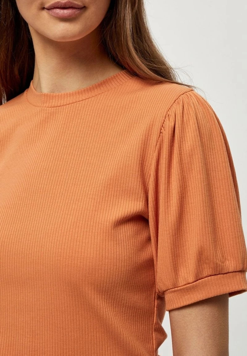 Minus Femme JOHANNA T Shirt Basique Sunbaked 6 Minus Femme JOHANNA T Shirt Basique Sunbaked – Image 4