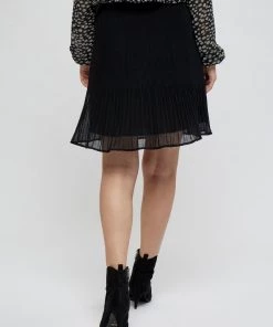 Minus RIKKA Jupe Plissée Black Femme -SOLDES D'ÉTÉ - Minus Fashion f3d3414781864b9caa989f7c80699395
