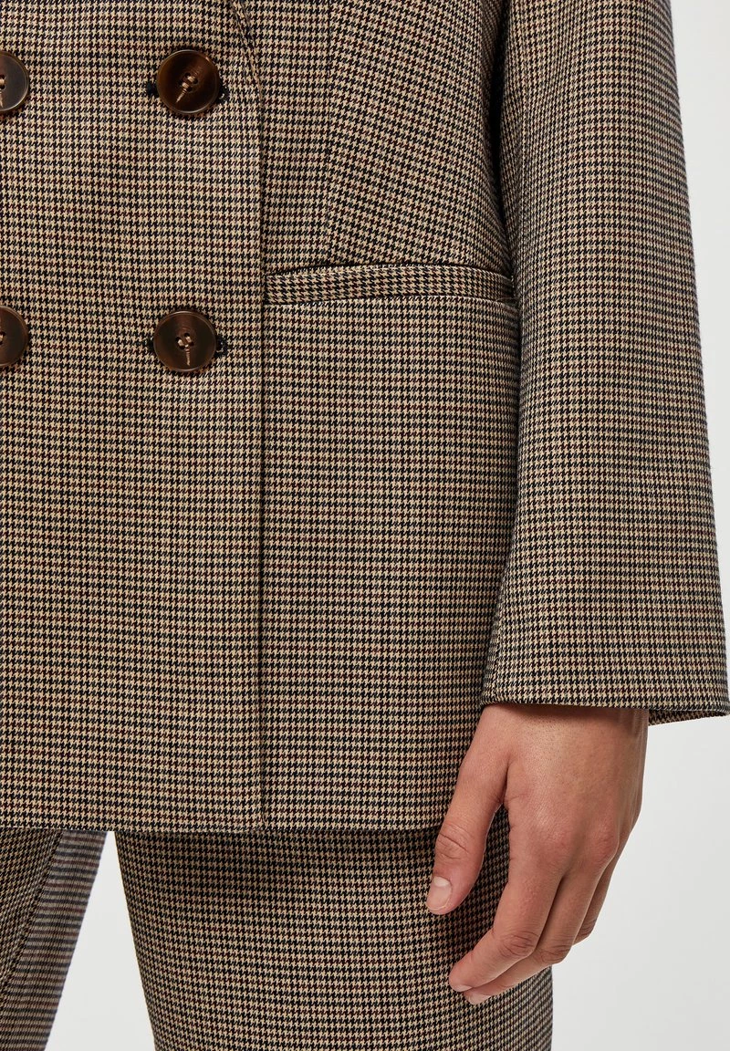 Minus Femme Manteau Court Mixed Houndstooth 6 Minus Femme Manteau Court Mixed Houndstooth – Image 4