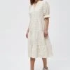 Minus BERGITTA Robe De Jour Broken White Femme 2 Minus BERGITTA Robe De Jour Broken White Femme -SOLDES D'ÉTÉ - Minus Fashion f60acbb3a81846c89eb49d940a8d7d68
