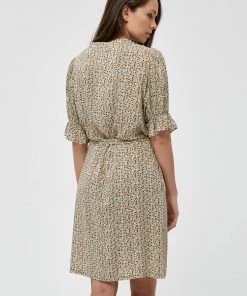 Minus Femme MINA Robe De Jour Matcha Flower Print 9 Minus Femme MINA Robe De Jour Matcha Flower Print -SOLDES D'ÉTÉ - Minus Fashion f9d308dc6f5f483092093d696d343a0e