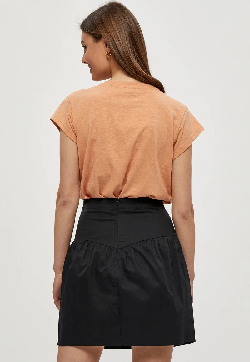 Minus LETI T Shirt Basique Tropical Peach Femme 5 Minus LETI T Shirt Basique Tropical Peach Femme – Image 3