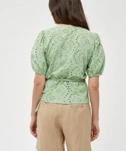 Minus Femme IDALIA Blouse Matcha Ice 9 Minus Femme IDALIA Blouse Matcha Ice -SOLDES D'ÉTÉ - Minus Fashion ff73a94e4e22418e96ce99580e22e486